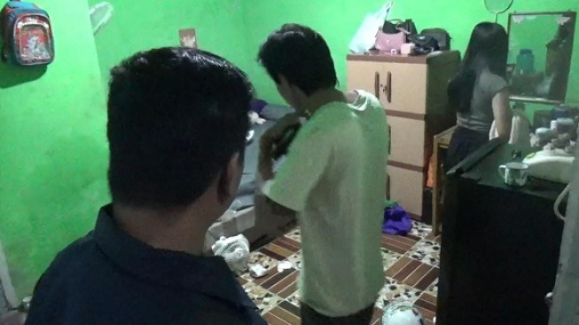 Polisi Gerebek Lagi Rumah Kos, Dua Pasang Kekasih Diamankan